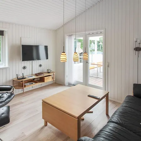 Antigona - 250m From The Sea By Interhome *